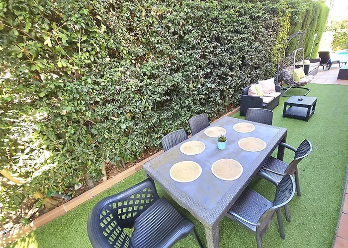 Casa Con Piscina En Costa Barcelona