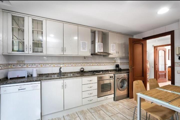 Casa Con Piscina En Costa Barcelona Holiday home