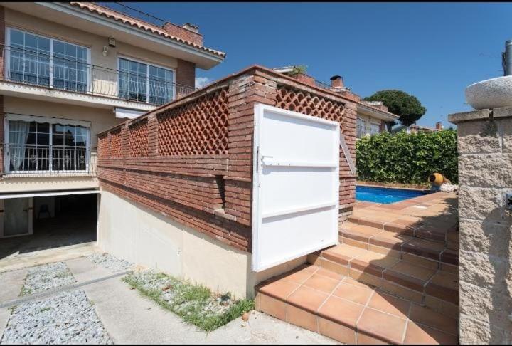 Casa Con Piscina En Costa Barcelona *
