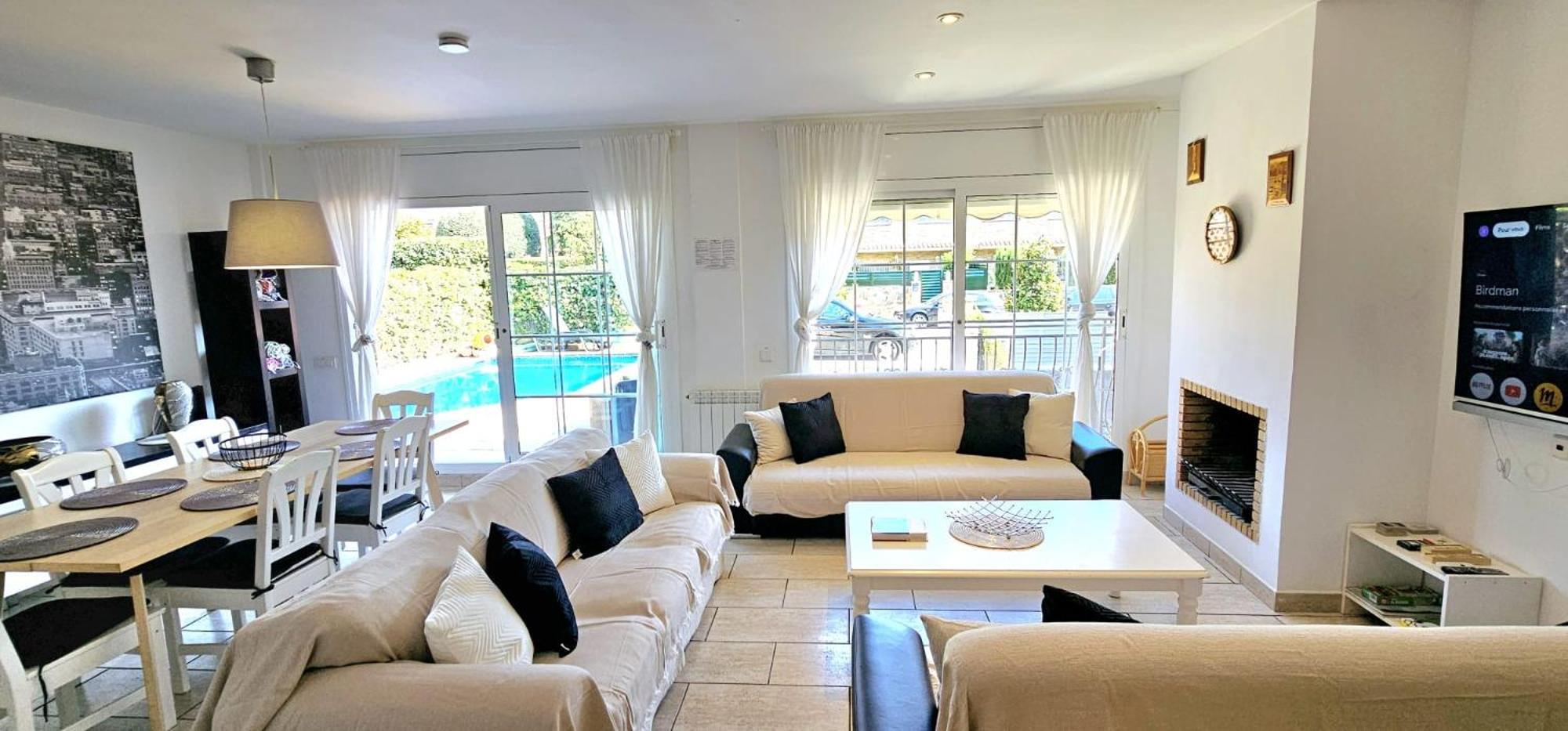 Casa Con Piscina En Costa Barcelona Holiday home *